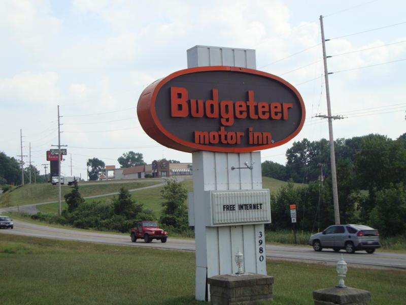 Budgeteer Motor Inn Angola Bagian luar foto